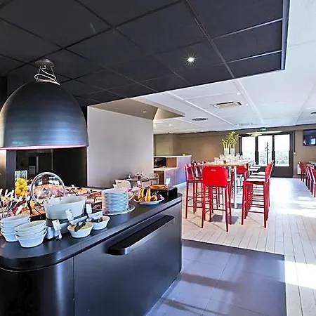 Hotel Campanile Chanas