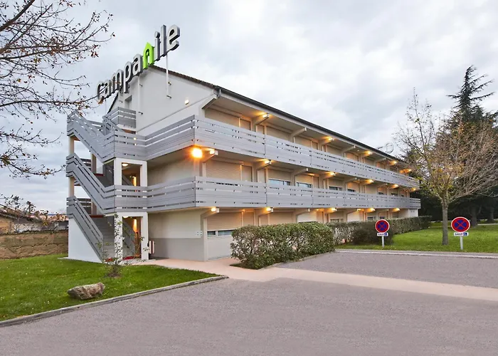 Campanile Hotel 3*