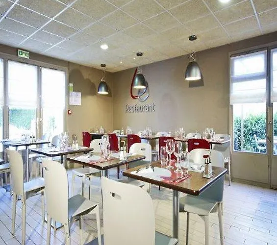 Campanile Hotel 3*
